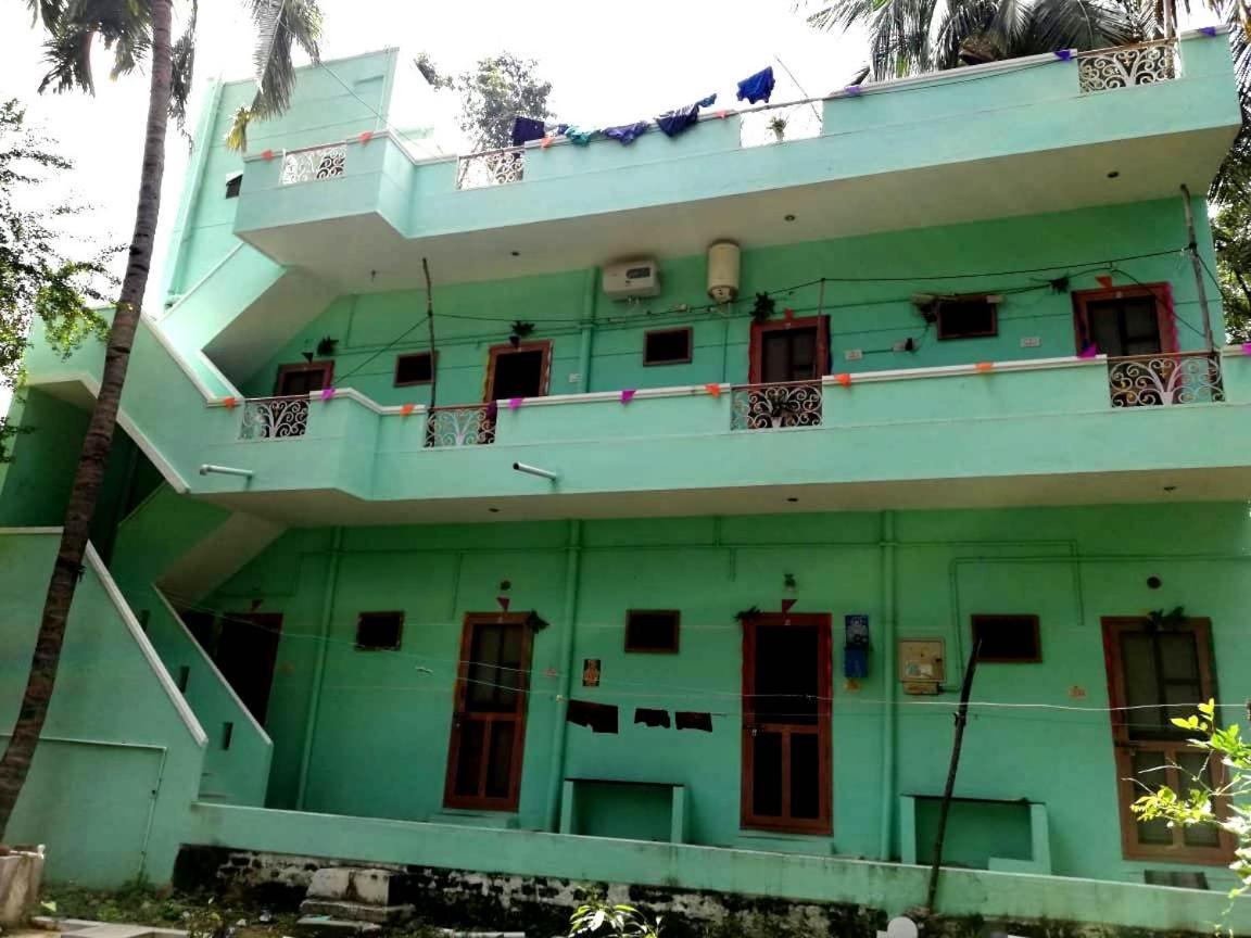 Sri Shankaraa Guest House Тіруваннамалай Екстер'єр фото